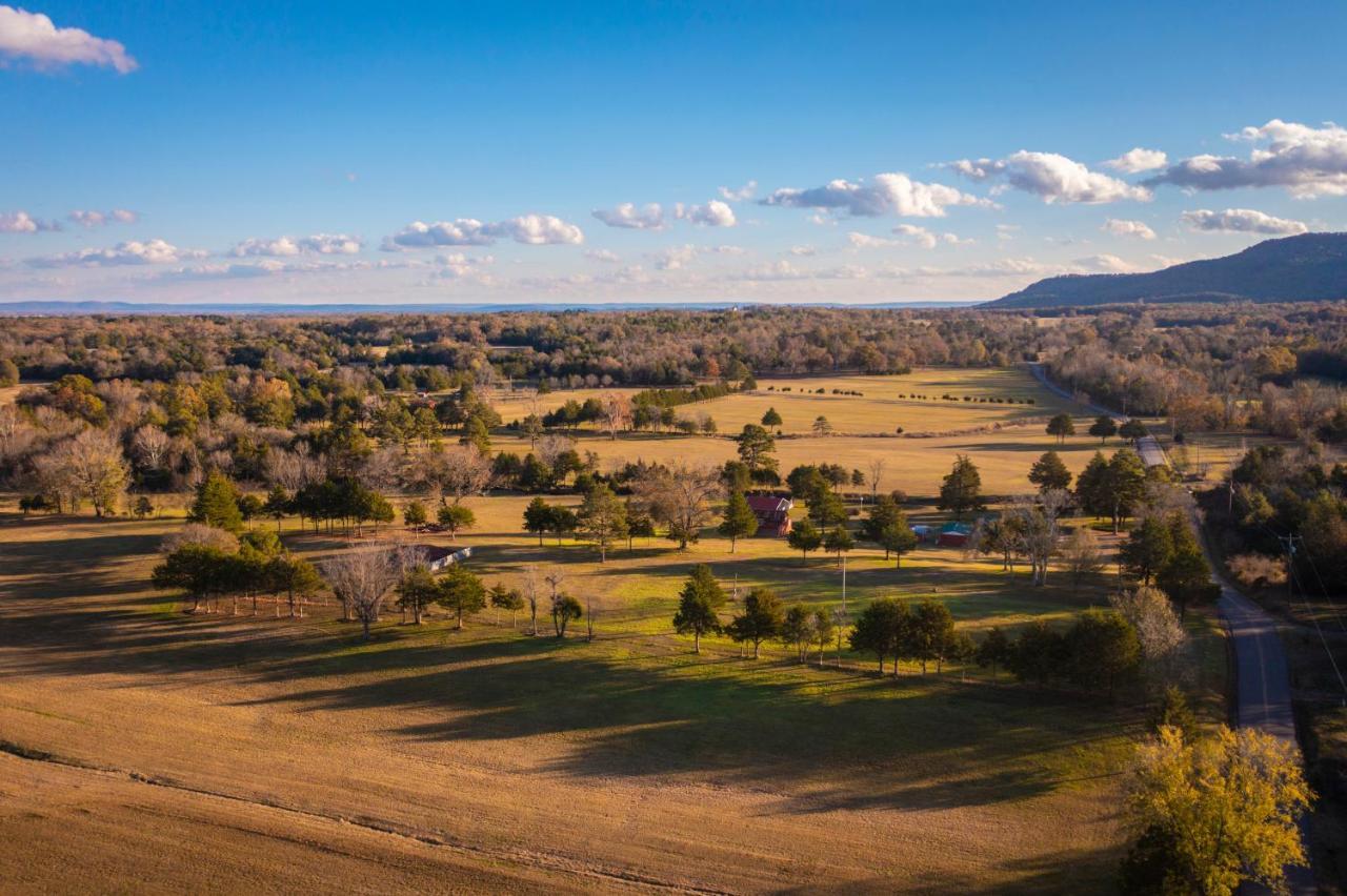 Villa Nebo'S Foot, Hiking And Biking Escape With Game Shed Dardanelle Esterno foto